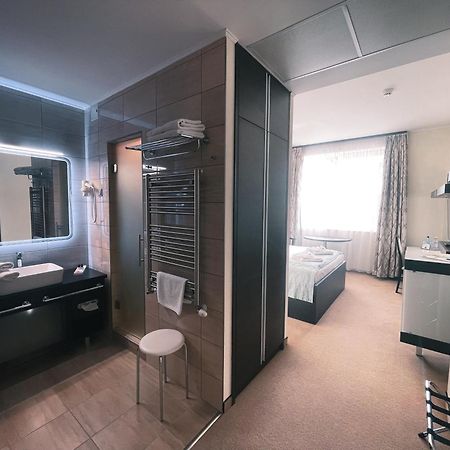 Hotel Czinege & Etterem Koka Eksteriør billede