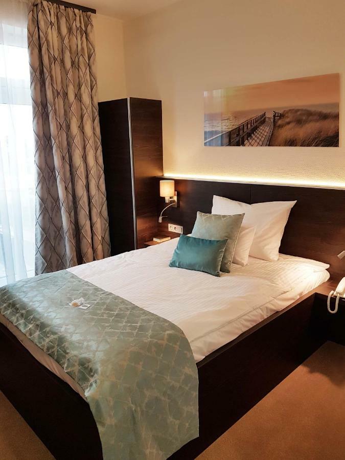 Hotel Czinege & Etterem Koka Eksteriør billede